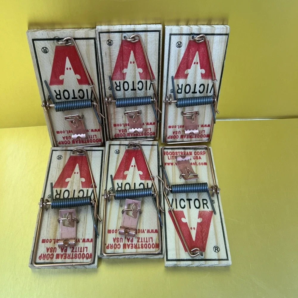 Victor Easy Set Small Reusable Mouse Snap Trap Pre-Baited Indoor/Outdoor Use 6pk